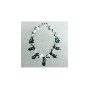 collar-blue-pearl